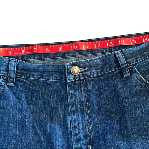 Woman’s Lee Relaxed Fit Straight Leg Jeans Size 16 Short - Picture 8 of 10